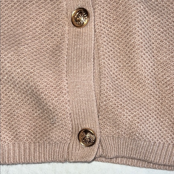 Chic Women's Cardigan with Gold Accents - Picture 7 of 8